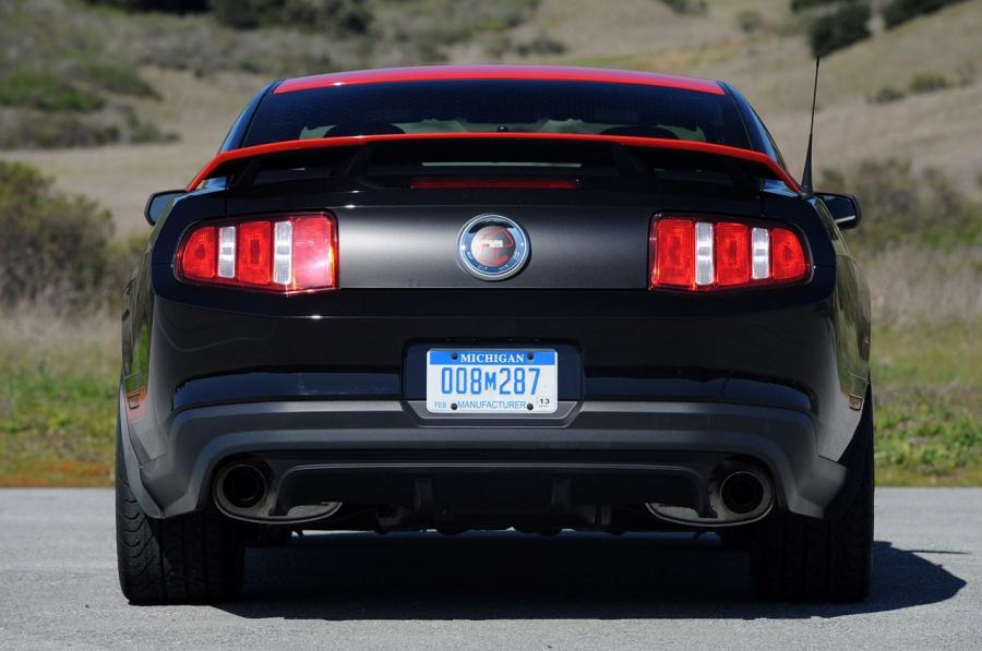  Ford Mustang Boss 302 Laguna Seca 2010 года  (фото 7 из 132)